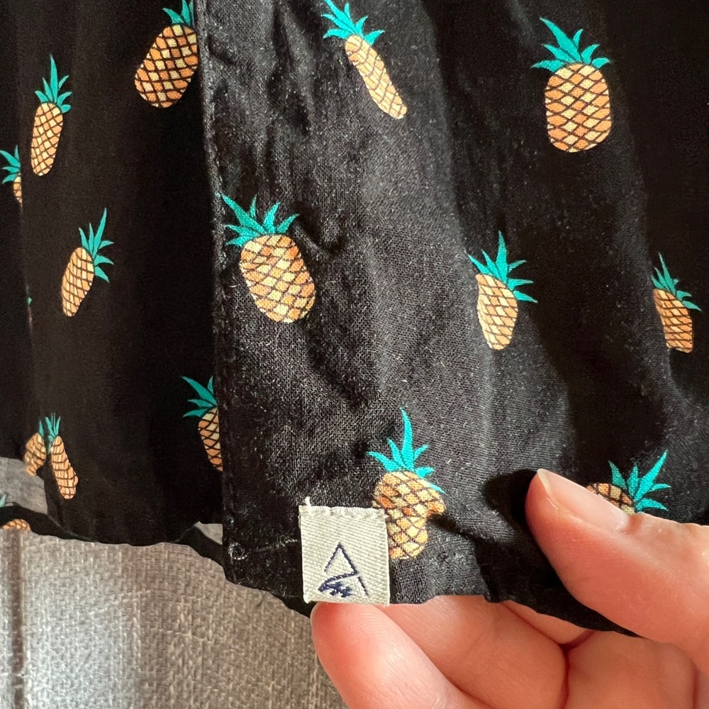 Aurora brand - Men’s short sleeve pineapple print button down shirt - size Large - Picture 7 of 12